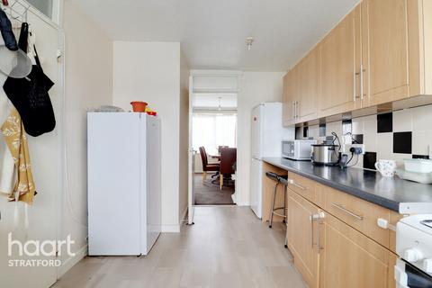 27 Carroll Close, London, E15 1RS