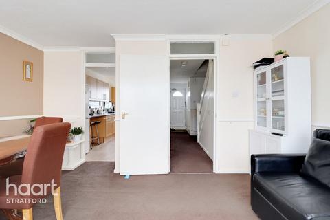 27 Carroll Close, London, E15 1RS