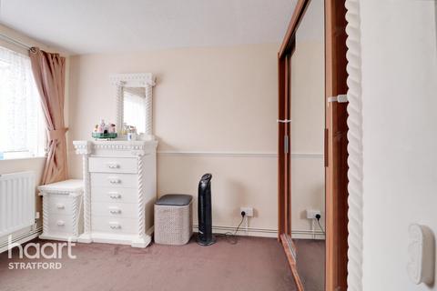 27 Carroll Close, London, E15 1RS