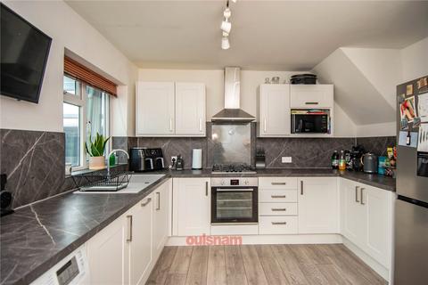 8 Bourne Avenue, Catshill, Bromsgrove, B61 0NZ