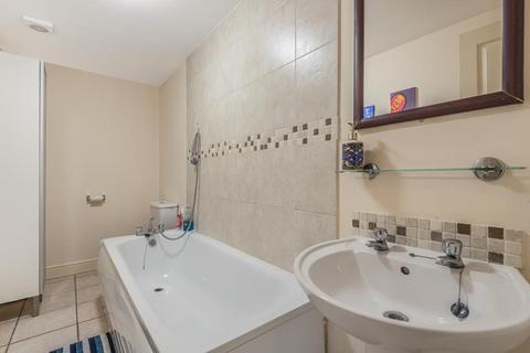 2 bedroom flat for sale, Chesham,  Buckinghamshire,  HP5