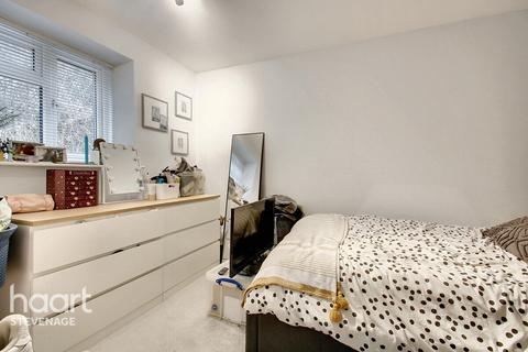 16 Wheatlands, Stevenage, SG2 0JT