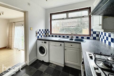 3 bedroom end of terrace house for sale - Cedar Road, Romford