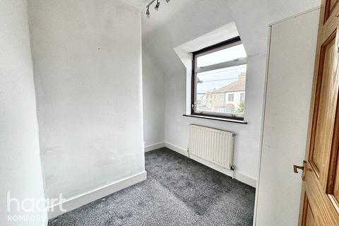 1 Cedar Road, Romford, RM7 7JR