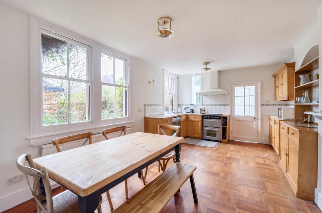 Kitchen/Breakfast Rm