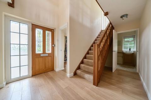 4 bedroom detached house to rent, Wood End Road, Kempston, Bedford