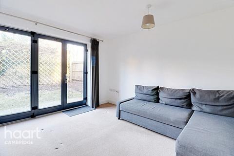 8 Swallow Gardens, Chesterton, Cambridge, CB4 1FU