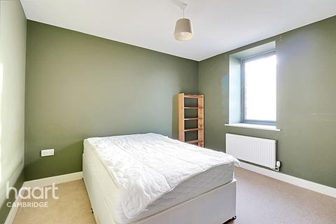 8 Swallow Gardens, Chesterton, Cambridge, CB4 1FU