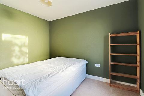 8 Swallow Gardens, Chesterton, Cambridge, CB4 1FU