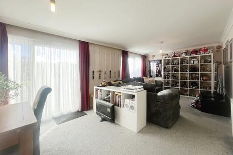 25 Packenham Road, Basingstoke, RG21 8YB