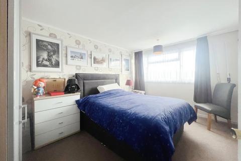 25 Packenham Road, Basingstoke, RG21 8YB