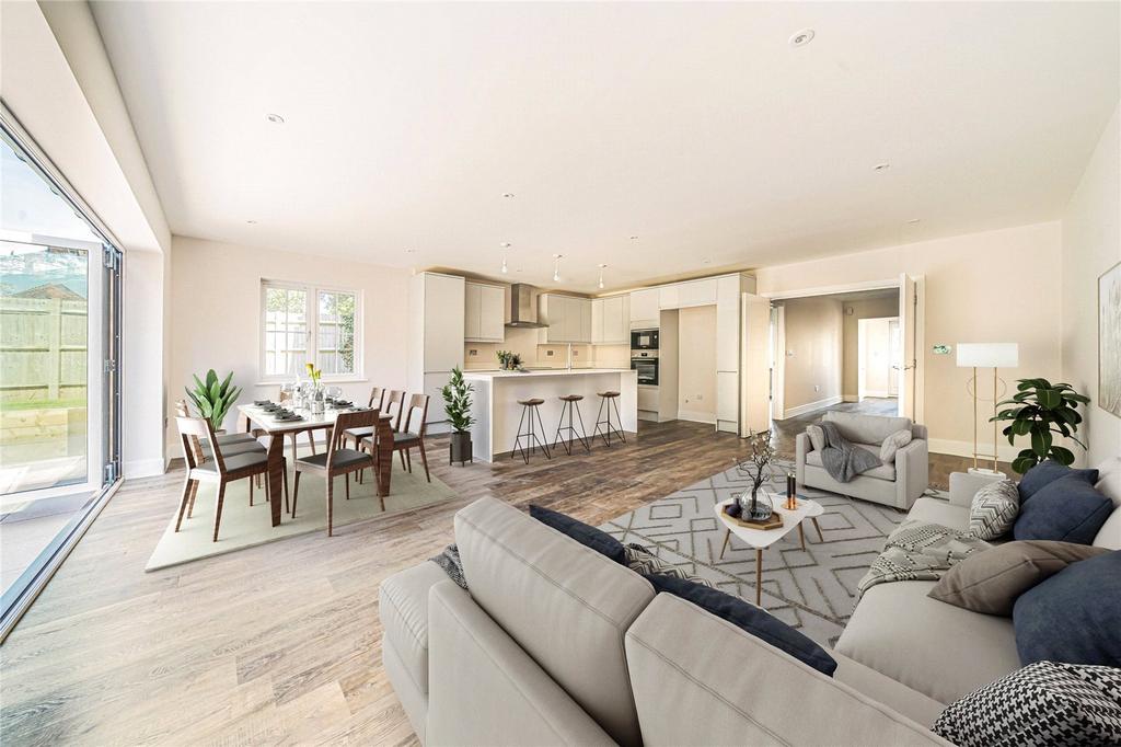 Harvil Road, Ickenham UB10 4 bed semidetached house for sale £875,000