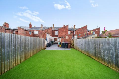 4 bedroom terraced house for sale, Grantham Road, Sleaford, Lincolnshire, NG34