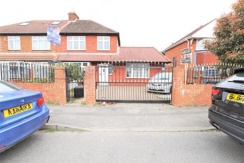5 Carlyon Road, Hayes, UB4 0NR
