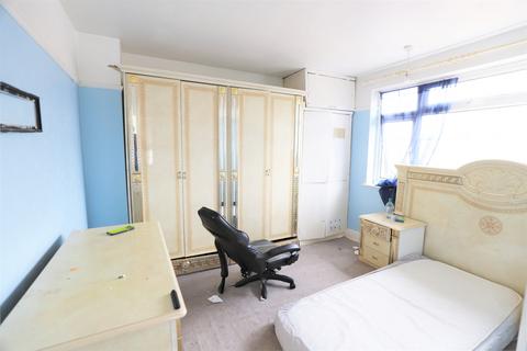 5 Carlyon Road, Hayes, UB4 0NR