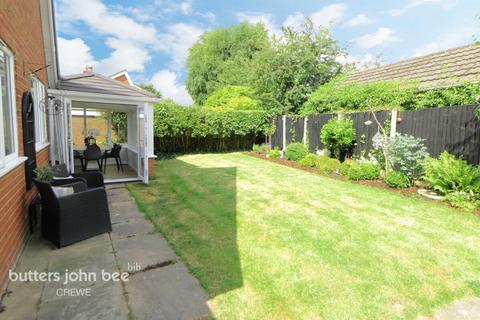 4 bedroom detached bungalow for sale, Chesterton Drive, Crewe