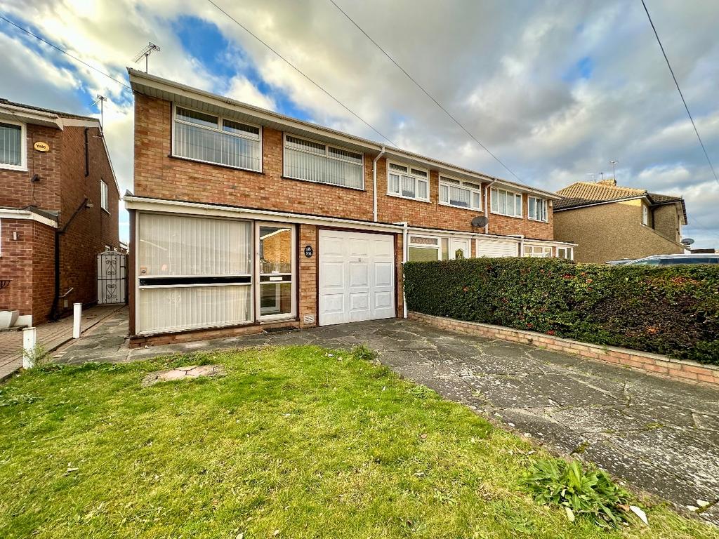 Little Aston Road, Romford 2 bed end of terrace house for sale £375,000