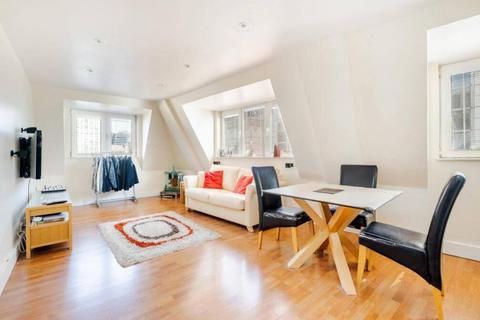 Flat 807, 1 Pepys Street, London, EC3N 2NU