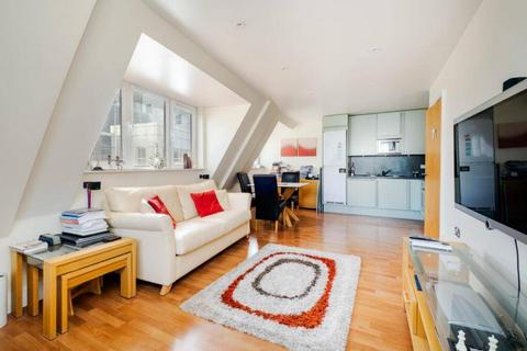 Flat 807, 1 Pepys Street, London, EC3N 2NU