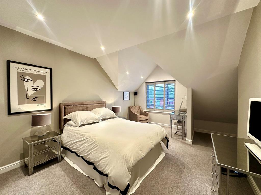 Clifton Road, Eccles, Manchester, Greater Manchester, M30 3 bed end of
