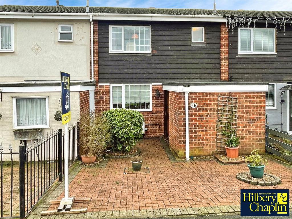 Hamilton Drive, Romford, RM3 3 bed terraced house for sale £400,000