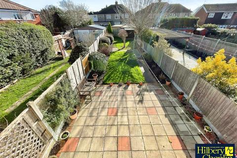54 Hamilton Drive, Romford, RM3 0UU