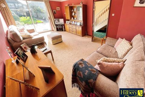 54 Hamilton Drive, Romford, RM3 0UU