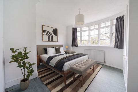 4 bedroom semi-detached house to rent, Roman Lea, Cookham, Berks, Maidenhead, Berkshire