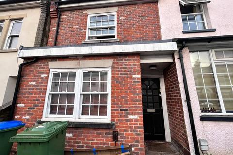 3 bedroom terraced house to rent, Dover Street, Hampshire SO14