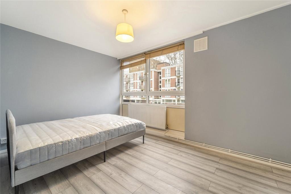 House in London - View 3