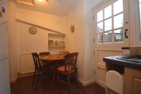 5 Meyrick Square, Dolgellau, LL40 1LT