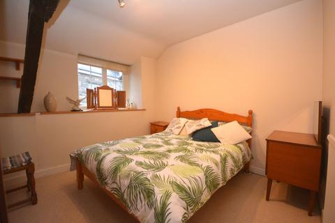 5 Meyrick Square, Dolgellau, LL40 1LT