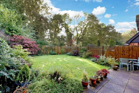 2 Hubert Day Close, Beaconsfield, HP9 1TL