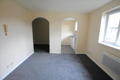 Studio to rent, Magpie Close, Enfield, Middlesex, EN1