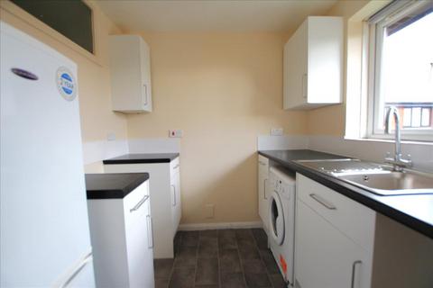 Studio to rent, Magpie Close, Enfield, Middlesex, EN1