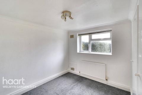 41 Longmead, Hatfield, AL10 0AB
