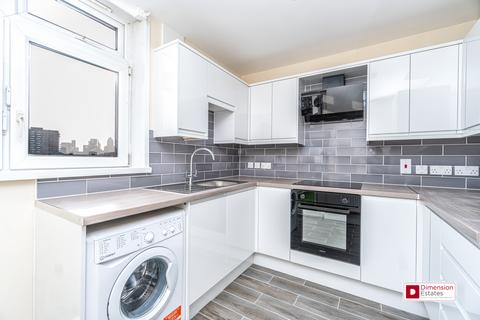 2 bedroom flat to rent, Ballinger Point, Bromley High Street, Bow ,London, E3