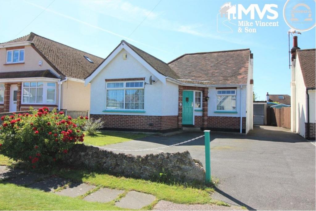 Norman Road, HollandonSea 2 bed bungalow for sale £285,000