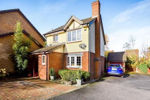 3 bedroom detached house for sale, Hawkley Drive,  Tadley,  RG26