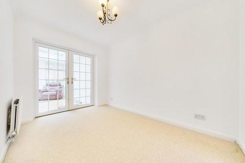 3 bedroom detached house for sale, Hawkley Drive,  Tadley,  RG26