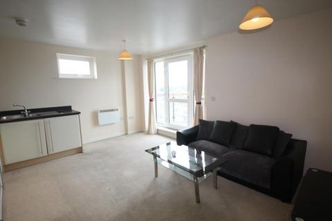 2 bedroom flat to rent, Grays Place, Slough