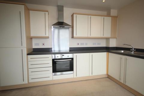 2 bedroom flat to rent, Grays Place, Slough