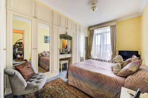 2 bedroom flat for sale, Malvern Road, Maida Vale, London, NW6