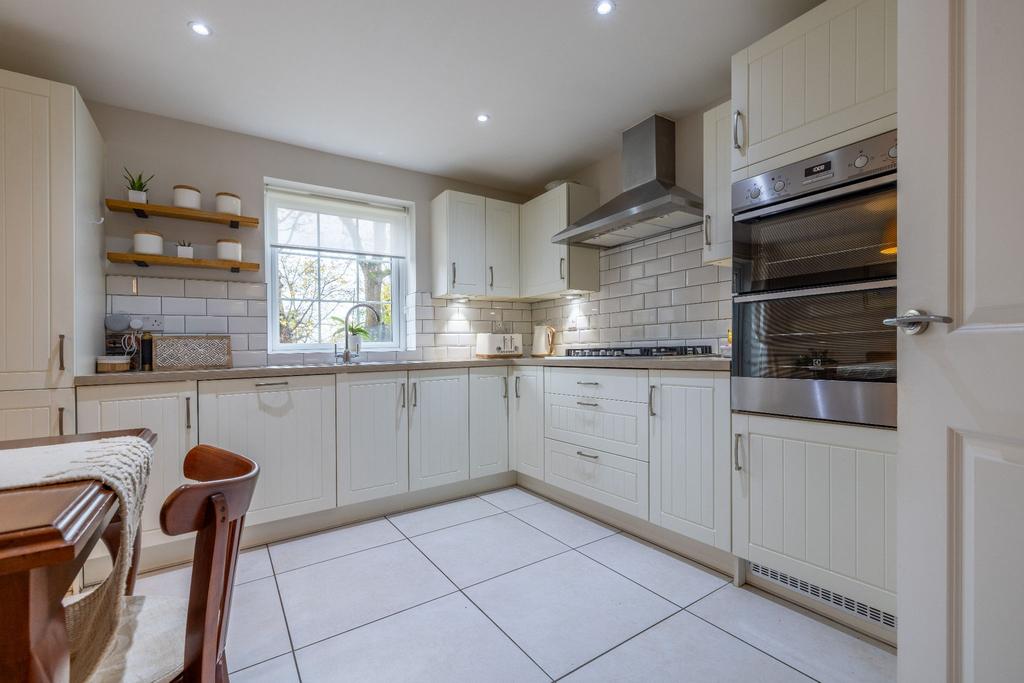 Bluebell Square, Wyke, BD12 8AZ 4 bed detached house for sale £385,000