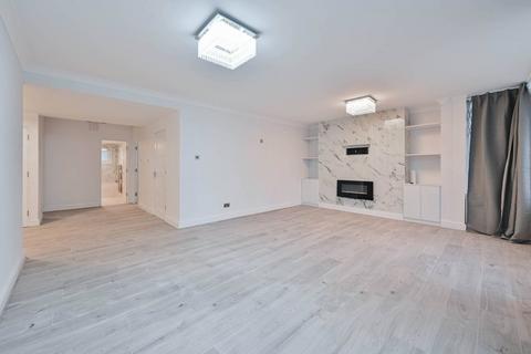 3 bedroom flat for sale, Finchley Road, St John's Wood, London, NW8