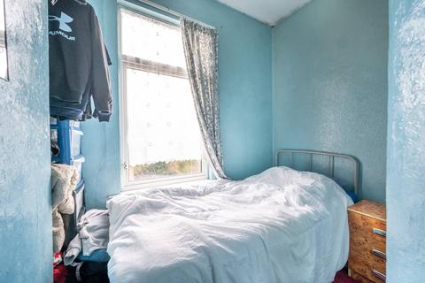 27 Jersey Road, London, E11 4BL