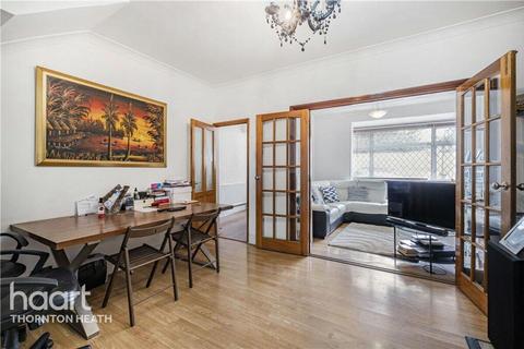 5 Hamilton Road, Thornton Heath, CR7 8NN