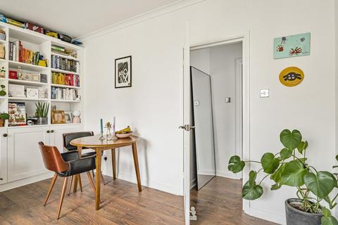 39c - 39d Tressillian Road, London, SE4 1YG