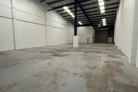 Warehouse to rent, Unit 3, Molly Millars Bridge, Molly Millars Lane, Wokingham, RG41 2RT