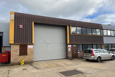 Warehouse to rent, Unit 3, Molly Millars Bridge, Molly Millars Lane, Wokingham, RG41 2RT